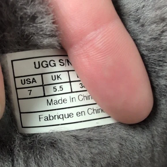 UGG Bailey Button Triplet Boot - Picture 5 of 7